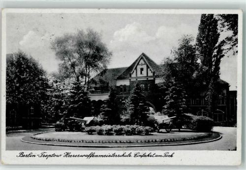 Treptow Heereswaffenmeisterschule Einfahrt Park Kanone