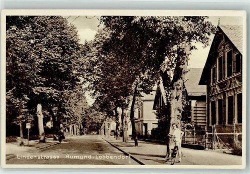 Fähr-Lobbendorf Lindenstraße Radfahrerin
