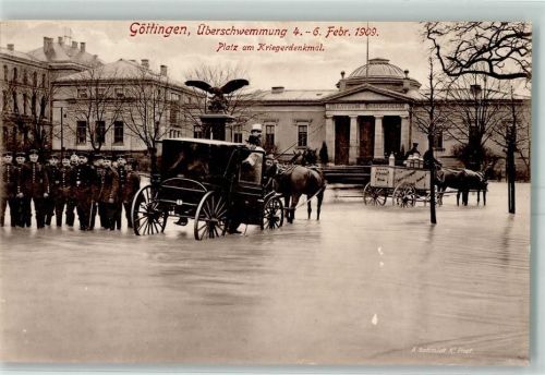 Göttingen 1909 Überschwemmung Platz am Kriegerdenkmal Pferdekutsche Soldaten Uniform