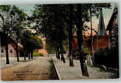Sörup Dorfstraße mit den beiden Schulen