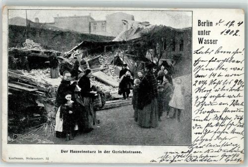 Wedding 1902 Unwetterkatastrophe Eingestürztes Haus Gerichtstraße Bergung Serie Berlin unter Wasser