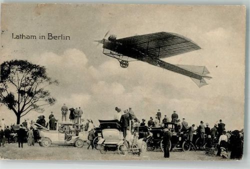 Berlin, unsortiert 1910 Hubert Latham in seinem Flugapparat über einer Menschenmenge Oldtimer