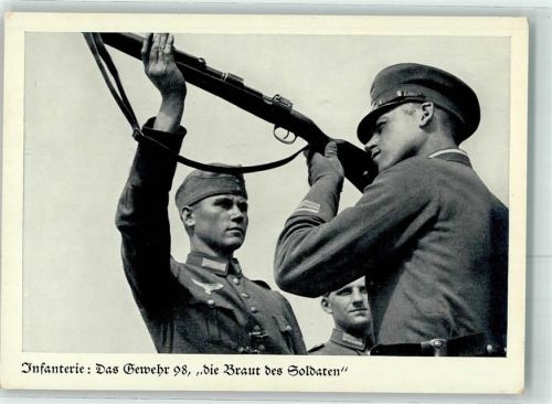 Infanterie Das Gewehr 98 Die Braut des Soldaten Wehrmachtsfoto 59/171
