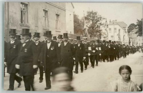 Lengefeld Festzug Rot-Kreuz-Kolone beschnitten Foto AK Ort lt. Fotograf