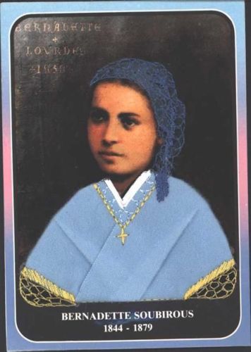 Lourdes Bernadette Soubirous, Kopfbedeckung und Gewand aus echtem Stoff
