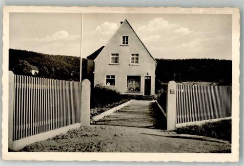 Nieschütz Wohnhaus mit FriseurGeschäft
