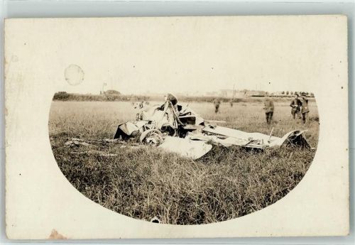 Zerstörte Flugzeug AK