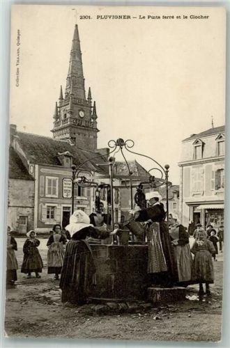 Pluvigner Tracht Brunnen Le Purts ferré et le Clocher