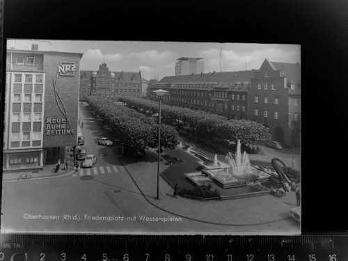 Oberhausen Friedensplatz m. Wasserspielen