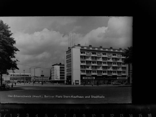 Oer-Erkenschwick Berlinerplatz, Stern-Kaufhaus und Stdthalle