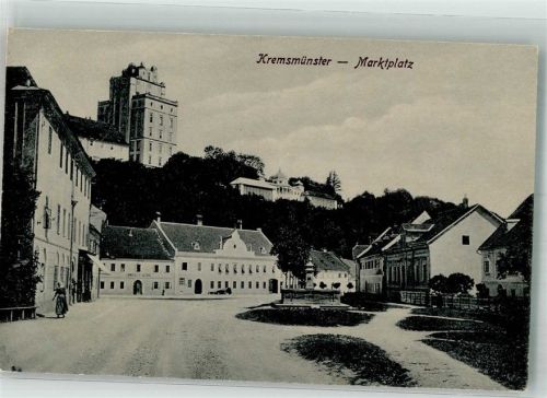 Kremsmünster Marktplatz Kloster