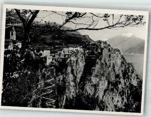 Tremosine 1952