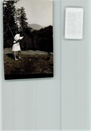 Baden-Baden Frau schlägt den Golfball