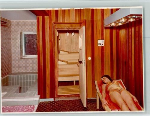 57645 W5239 Nister FOTO KEINE AK Frau unter der Höhensonne