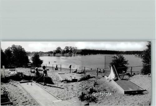 Garbsen Gewschister spielen Minigolf