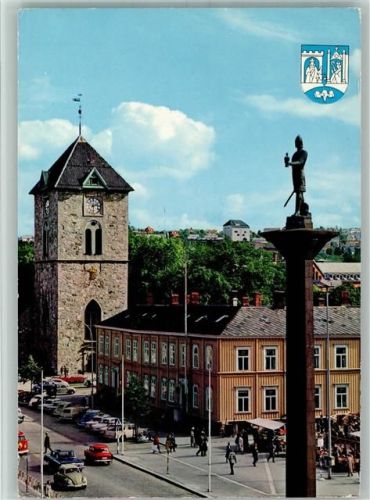 Trondheim Denkmal olav Trygvasson Var Frue Kirche Auto VW Käfer Marktszene