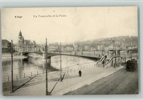 Liege Straßenbahn bei der Brücke und der Post