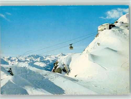 St. Anton Bergseilbahn Valluga im Winterskigebiet
