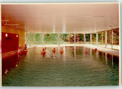 Hallenbad Innenaufnahme