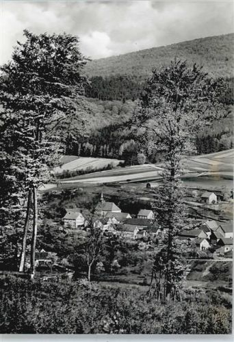 Densberg Baum Wiese Haus
