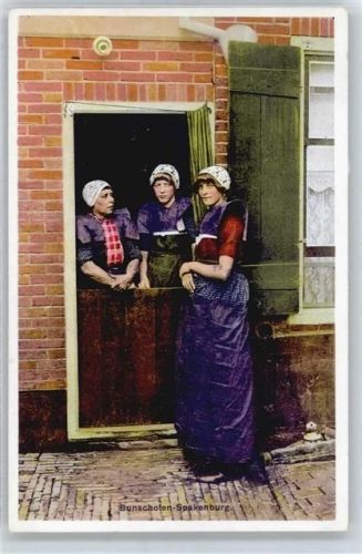 Bunschoten-Spakenburg Trachten Frau