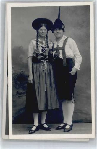 Tiengen Foto Trachten Mann Frau