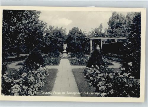 Forst Partie im Rosengarten auf der Wehrinsel