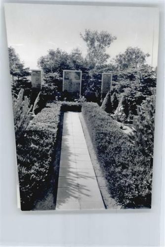 Norddeich Foto mit Negativ, Ehrenmal