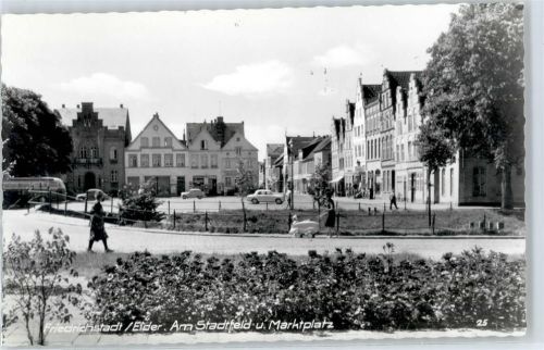 Friedrichstadt Am Stadtfeld, Marktplatz