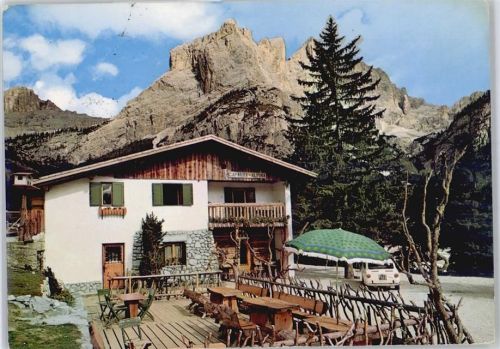 Cassiano Rifugio Capanna Alpina