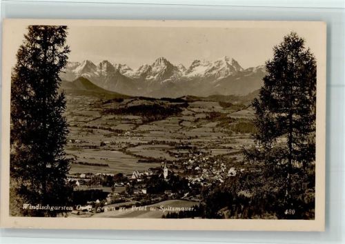 Windischgarsten Gesamtansicht gegen Gr. Priel und Spitzmauer