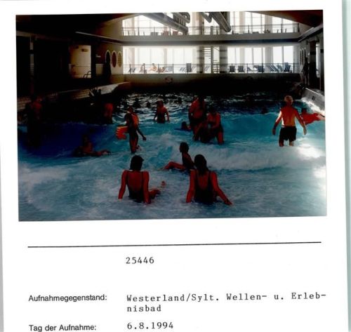 Westerland Wellen- und Erlebnisbad Innenaufnahme Foto montiert auf Karton