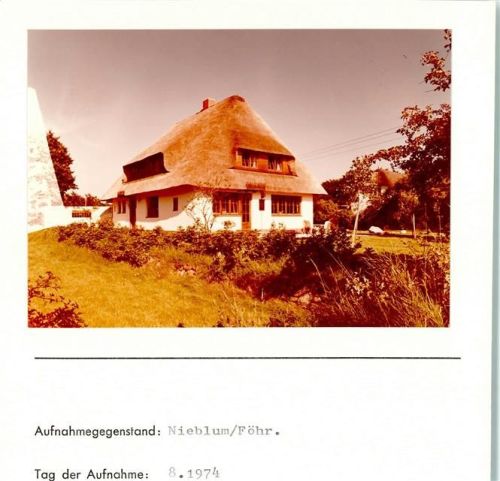 Nieblum Wohnhaus Foto montiert auf Karton