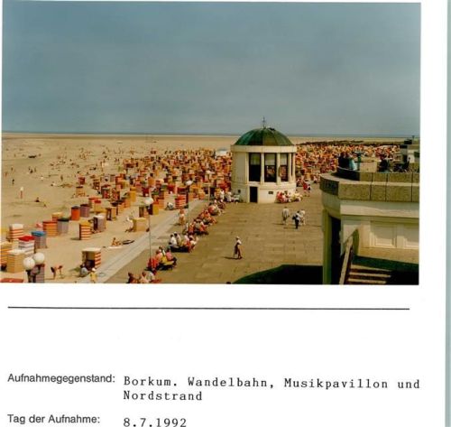 Borkum Wandelfront Musikpavillon und Nordstrand Foto montiert auf Karton
