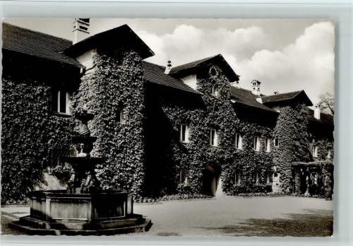 Tutzing Evangelische Akademie Schloß Tutzing Brunnen