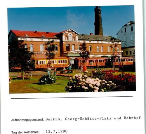 Borkum Georg-Schütte-Platz und Bahnhof Foto montiert auf Karton