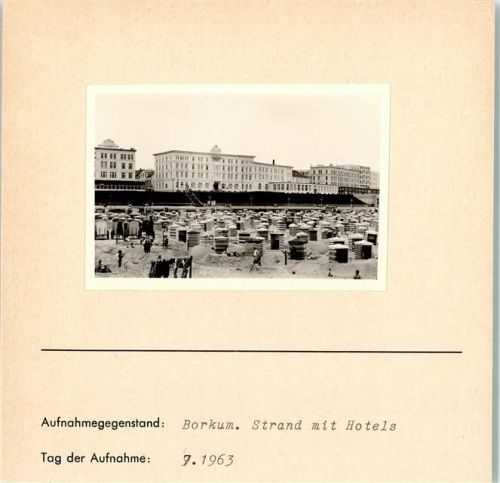 Borkum Strand mit Hotels Foto montiert auf Karton