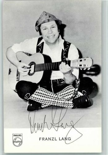 Franzl Lang mit Gitarre - Jodler