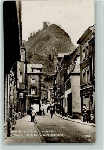 Idar-Oberstein Hauptstraße mit Blick auf die Schloßruine und Felsenkirche