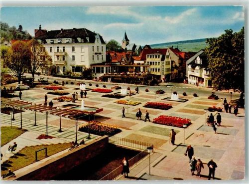 Bad Orb Salinenplatz mit Bade-Hotel und Café Burgring