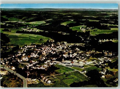 Much Fliegeraufnahme Rückseite mit Abschürfungen bzw Kleberesten