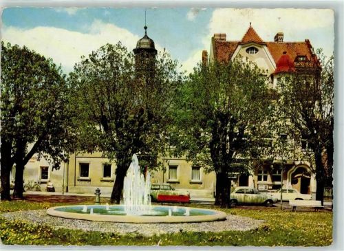 Rehau Marktplatz mit Rathaus und neuem Brunnen