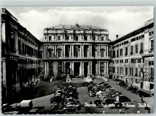 Genova Piazza Matteotti e Palazzo