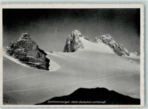 Gmunden Hoher Dachstein mit Dirndl Salzkammergut