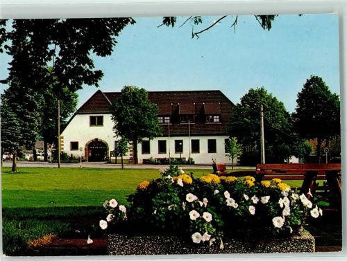 Neuhaus Haus des Gastes Petunien Tagetes
