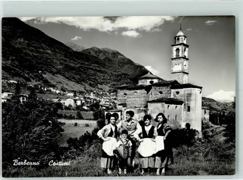 Berbenno di Valtellina Costumi Kirche