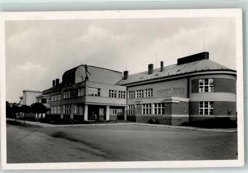 Jicin Jitschin - Schule