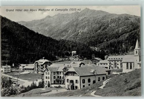 Madonna di Campiglio Hotel Kirche