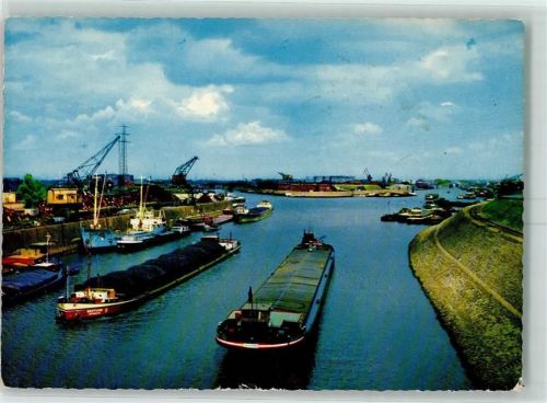 Duisburg Am Kaiserhafen Frachtschiffe