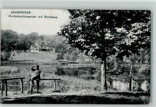 Saarbrücken Deutschmühlenweiher mit Forsthaus Soldat Uniform